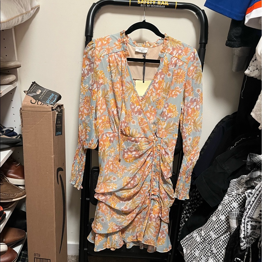 Beautiful floral never worn dress. NWT!